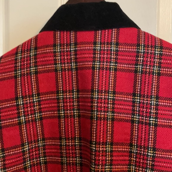 Sag Harbor Petite wool red plaid blazer size 10 40% wool 1 button front, lined - Picture 6 of 10